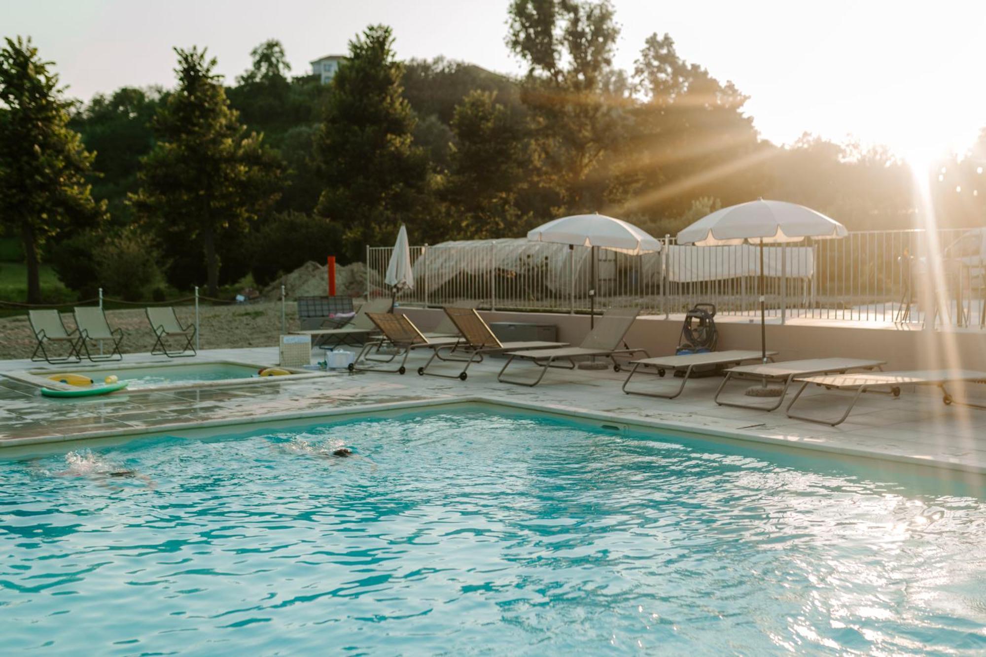 Ca' Nadin Agriturismo San Damiano dʼAsti Kültér fotó